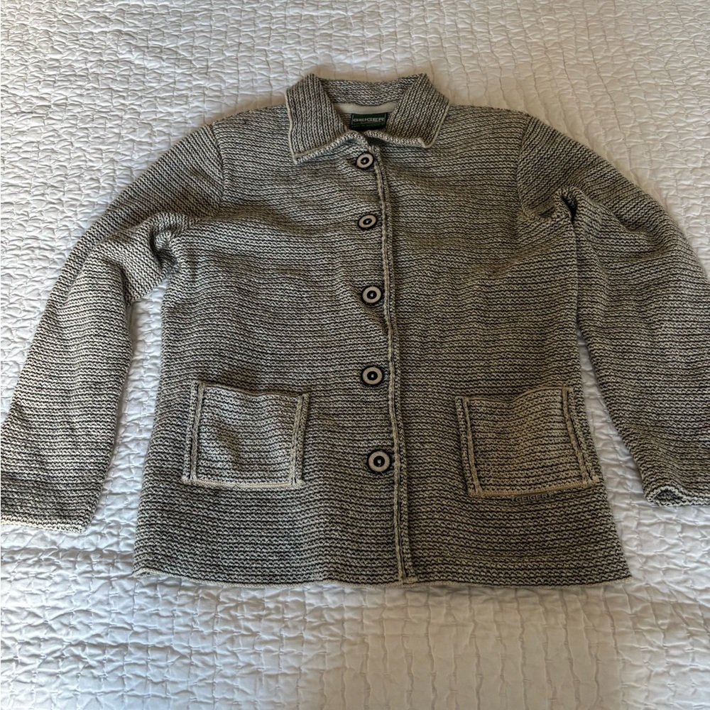 Stylish Gray Button-Up Utility Jacket - image 2